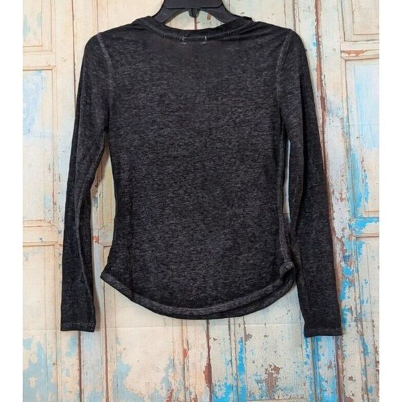 Ultra Flint Womens Size Small Black Long Sleeve V Neck Pullover T Shirt Stretch - Picture 2 of 8